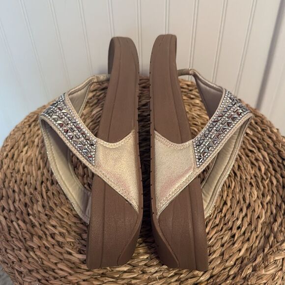 Kelly & Katie Women's Brown Vosne Wedge Sandal - 8.5 - Excellent Condition - Picture 5 of 9